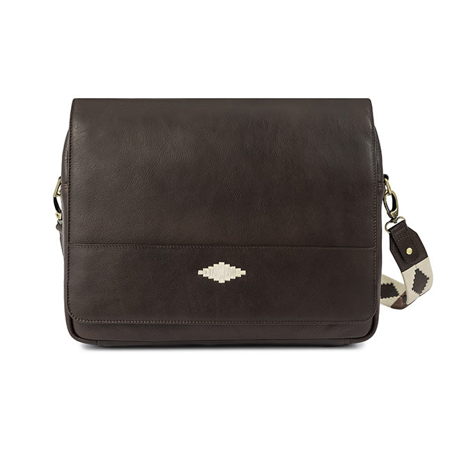 Entregar messenger bag leather cream stitching
